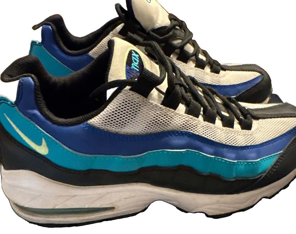 Nike Air Max 95 Sneaker Kids 5.5Y GS Oracle Aqua Comfort Lace Up Walking Shoes